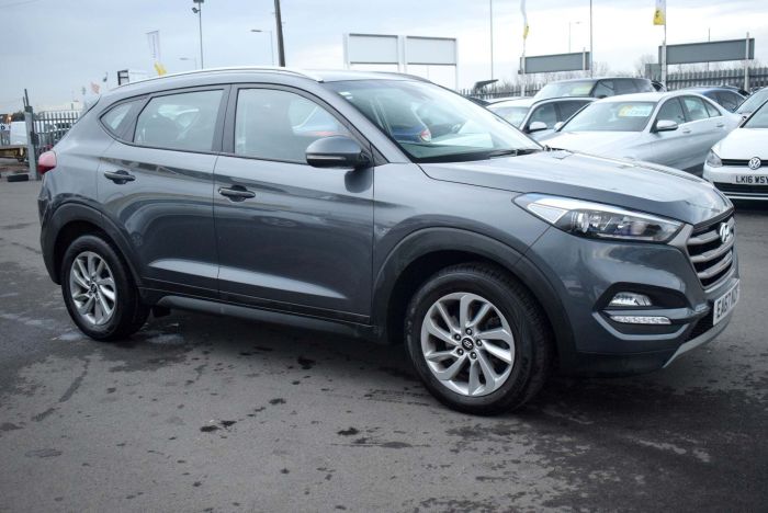 Hyundai Tucson 1.7 CRDi Blue Drive SE DCT (s/s) 5dr Auto SUV Diesel Grey