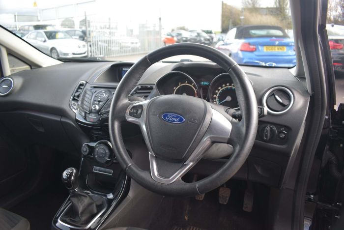 Ford Fiesta 1.0 T Zetec (s/s) 3dr Hatchback Petrol Black