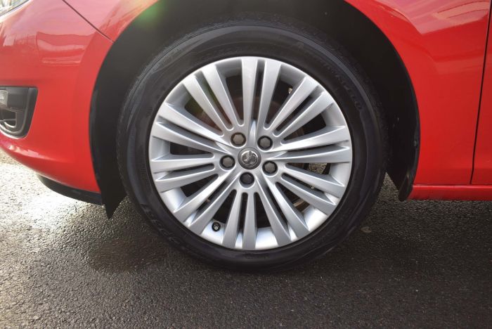 Vauxhall Astra 1.4i Excite 5dr Hatchback Petrol Red