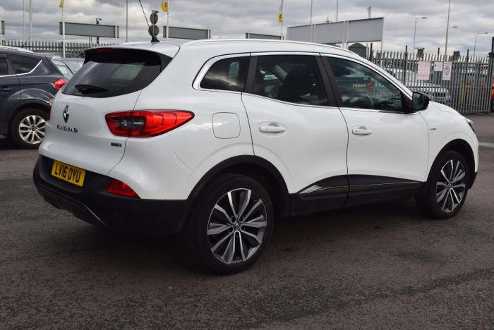 Renault Kadjar 1.5 dCi Signature Nav EDC (s/s) 5dr Auto SUV Diesel White