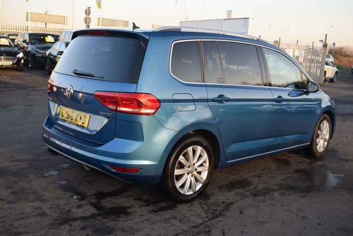 Volkswagen Touran 2.0 TDI BlueMotion Tech SEL (s/s) 5dr MPV Diesel Blue