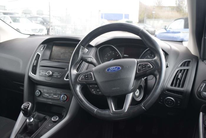 Ford Focus 1.5 TDCi Zetec (s/s) 5dr Estate Diesel Blue