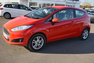 Ford Fiesta 1.25 Zetec 3dr Hatchback Petrol RedFord Fiesta 1.25 Zetec 3dr Hatchback Petrol Red at Motor Finance 4u Tunbridge Wells