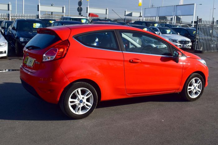 Ford Fiesta 1.25 Zetec 3dr Hatchback Petrol Red