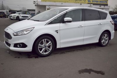 Ford S-MAX 2.0 TDCi Titanium (s/s) 5dr MPV Diesel WhiteFord S-MAX 2.0 TDCi Titanium (s/s) 5dr MPV Diesel White at Motor Finance 4u Tunbridge Wells