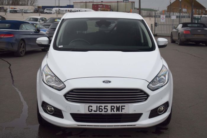 Ford S-MAX 2.0 TDCi Titanium (s/s) 5dr MPV Diesel White