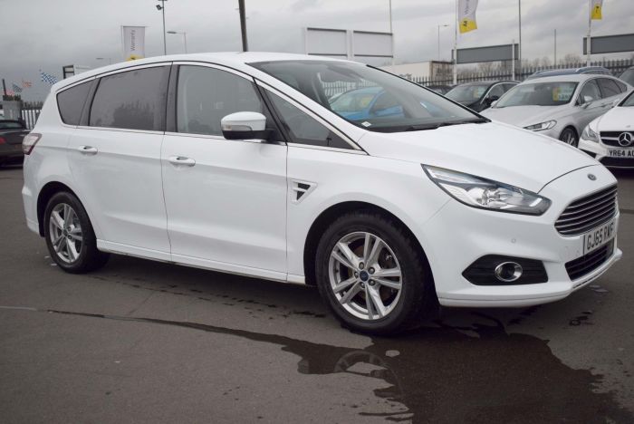 Ford S-MAX 2.0 TDCi Titanium (s/s) 5dr MPV Diesel White