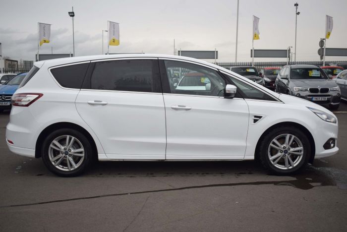 Ford S-MAX 2.0 TDCi Titanium (s/s) 5dr MPV Diesel White