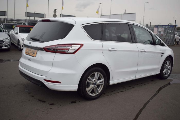 Ford S-MAX 2.0 TDCi Titanium (s/s) 5dr MPV Diesel White