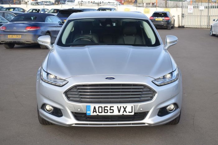 Ford Mondeo 2.0 TDCi Titanium Powershift (s/s) 5dr Auto Hatchback Diesel Silver