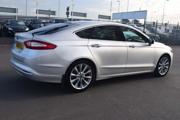 Ford Mondeo 2.0 TDCi Titanium Powershift (s/s) 5dr Auto Hatchback Diesel Silver