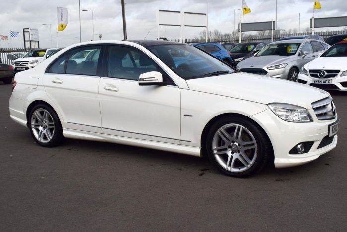 Mercedes-Benz C Class 2.1 C200 CDI BlueEFFICIENCY Sport 4dr Auto Saloon Diesel White