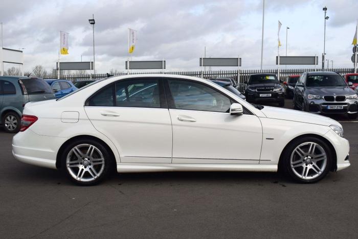 Mercedes-Benz C Class 2.1 C200 CDI BlueEFFICIENCY Sport 4dr Auto Saloon Diesel White