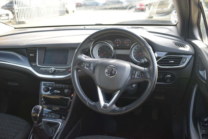 Vauxhall Astra 1.4i Turbo SRi 5dr Hatchback Petrol Silver