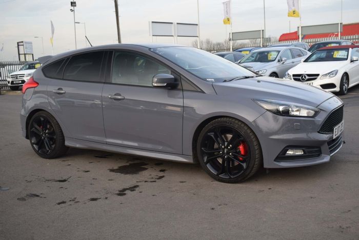 Ford Focus 2.0T EcoBoost ST-3 (s/s) 5dr Hatchback Petrol Grey