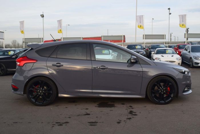 Ford Focus 2.0T EcoBoost ST-3 (s/s) 5dr Hatchback Petrol Grey