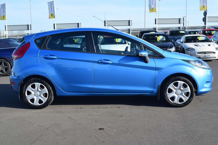 Ford Fiesta 1.25 Style 5dr Hatchback Petrol Blue