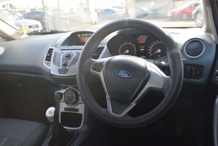 Ford Fiesta 1.25 Style 5dr Hatchback Petrol Blue
