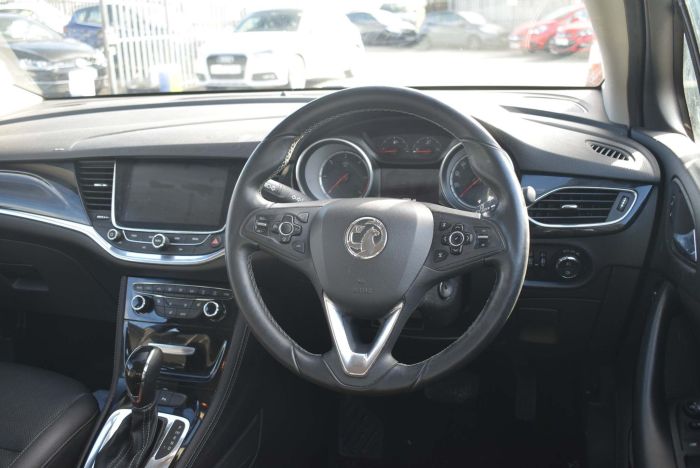 Vauxhall Astra 1.6 CDTi Elite Nav Sports Tourer Auto 5dr Estate Diesel White