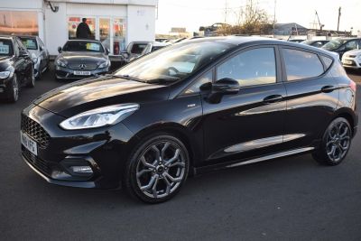 Ford Fiesta 1.0T EcoBoost ST-Line X (s/s) 5dr Hatchback Petrol BlackFord Fiesta 1.0T EcoBoost ST-Line X (s/s) 5dr Hatchback Petrol Black at Motor Finance 4u Tunbridge Wells