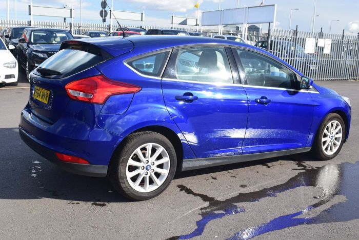 Ford Focus 1.5 TDCi Titanium (s/s) 5dr Hatchback Diesel Blue