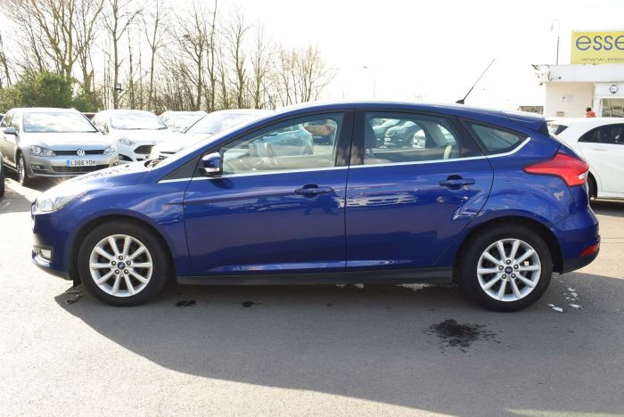 Ford Focus 1.5 TDCi Titanium (s/s) 5dr Hatchback Diesel Blue