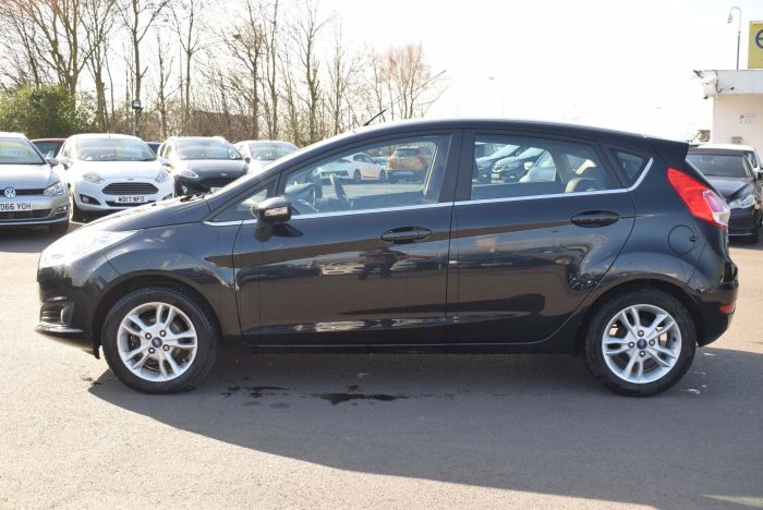 Ford Fiesta 1.25 Zetec 5dr Hatchback Petrol Black