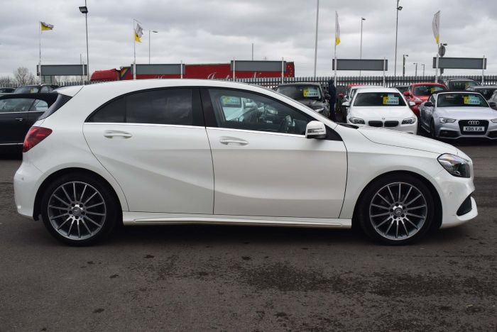 Mercedes-Benz A Class 2.1 A200d AMG Line (Premium Plus) 7G-DCT (s/s) 5dr Auto Hatchback Diesel White