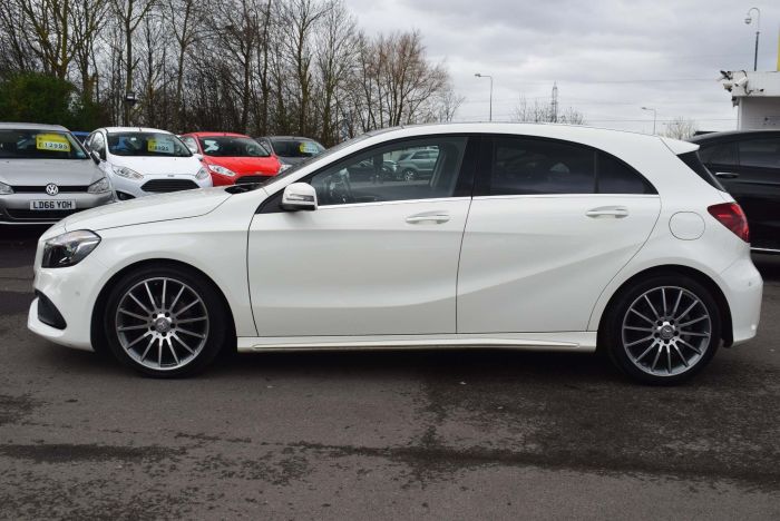 Mercedes-Benz A Class 2.1 A200d AMG Line (Premium Plus) 7G-DCT (s/s) 5dr Auto Hatchback Diesel White