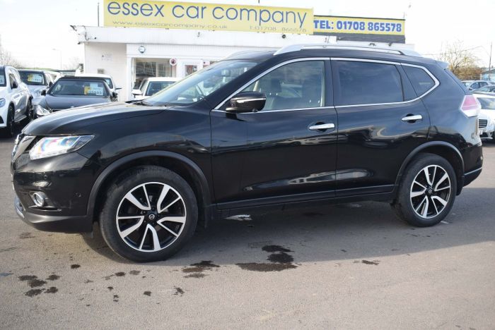 Nissan X Trail 1.6 dCi Tekna XTRON (s/s) 5dr Auto SUV Diesel Black