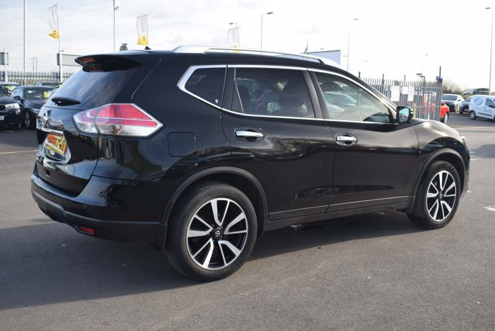 Nissan X Trail 1.6 dCi Tekna XTRON (s/s) 5dr Auto SUV Diesel Black