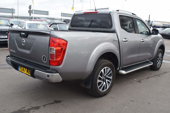 Nissan Navara 2.3 dCi Tekna Double Cab Pickup 4WD (s/s) 4dr Pickup Diesel Grey