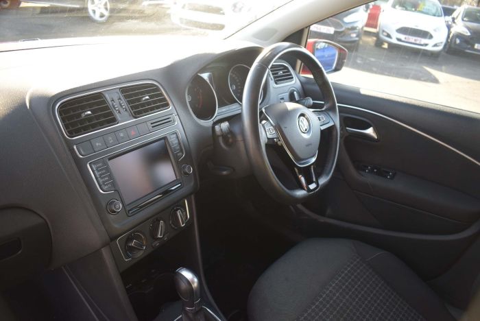Volkswagen Polo 1.2 TSI BlueMotion Tech SE DSG (s/s) 5dr Auto Hatchback Petrol Red