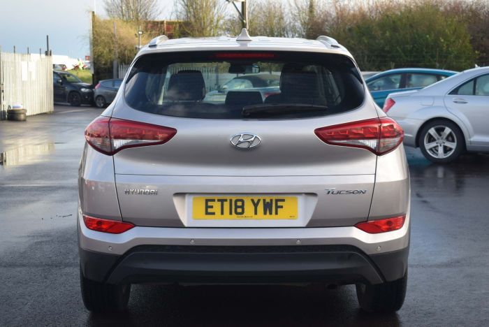 Hyundai Tucson 1.7 CRDi Blue Drive SE DCT (s/s) 5dr Auto SUV Diesel Beige