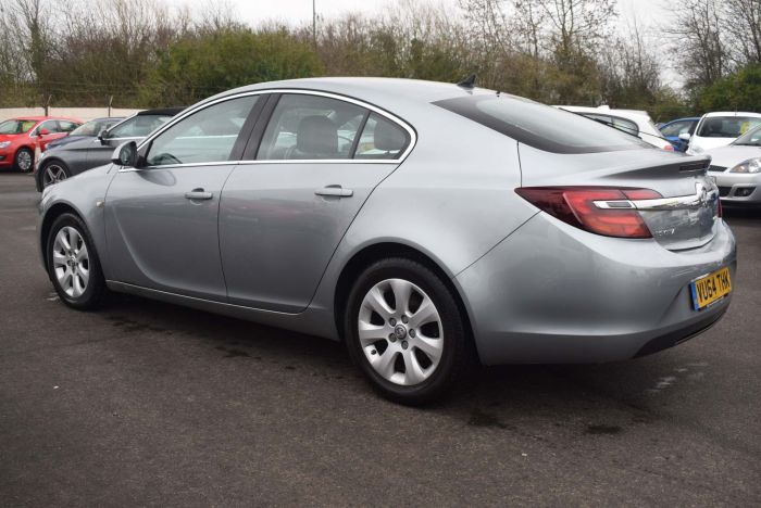 Vauxhall Insignia 2.0 CDTi ecoFLEX Tech Line (s/s) 5dr Hatchback Diesel Silver