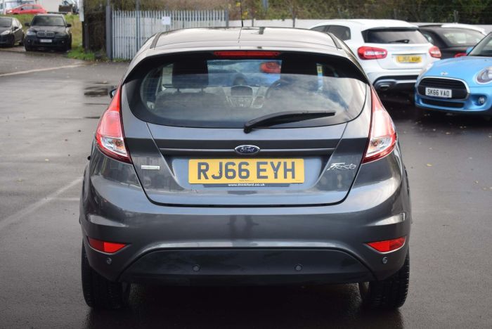 Ford Fiesta 1.0 EcoBoost Zetec Powershift 3dr Auto Hatchback Petrol Grey