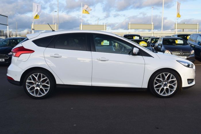 Ford Focus 1.5 TDCi Titanium X Powershift (s/s) 5dr Auto Hatchback Diesel White