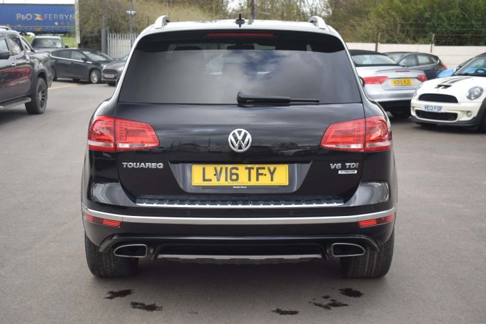 Volkswagen Touareg 3.0 TDI V6 BlueMotion Tech R-Line Tiptronic 4WD (s/s) 5dr SUV Diesel Black