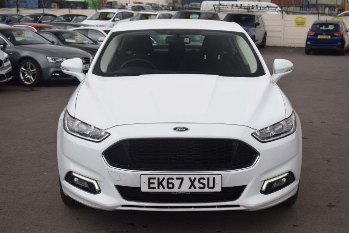 Ford Mondeo 2.0 TDCi ST-Line (s/s) 5dr Hatchback Diesel White