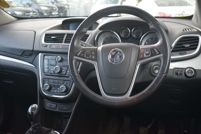 Vauxhall Mokka 1.7 CDTi ecoFLEX 16v Exclusiv FWD (s/s) 5dr Hatchback Diesel Blue