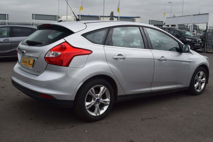 Ford Focus 1.0 EcoBoost Zetec (s/s) 5dr Hatchback Petrol Silver