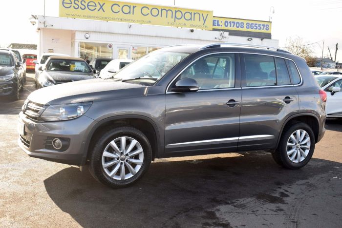 Volkswagen Tiguan 2.0 TDI BlueMotion Tech Match DSG 4MOTION (s/s) 5dr Auto SUV Diesel Grey