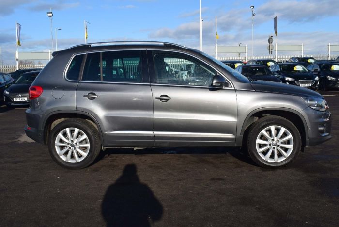 Volkswagen Tiguan 2.0 TDI BlueMotion Tech Match DSG 4MOTION (s/s) 5dr Auto SUV Diesel Grey