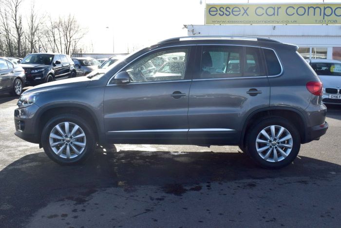 Volkswagen Tiguan 2.0 TDI BlueMotion Tech Match DSG 4MOTION (s/s) 5dr Auto SUV Diesel Grey