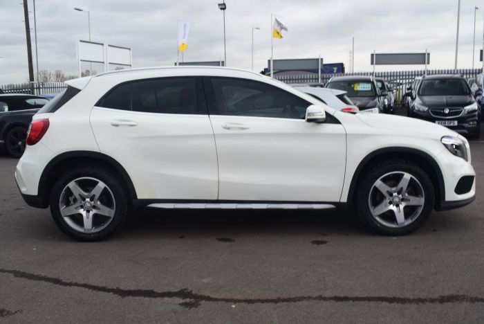 Mercedes-Benz GLA Class 2.1 GLA220 CDI AMG Line (Premium) 4MATIC 5dr Auto SUV Diesel White