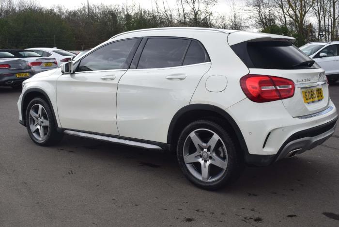 Mercedes-Benz GLA Class 2.1 GLA220 CDI AMG Line (Premium) 4MATIC 5dr Auto SUV Diesel White