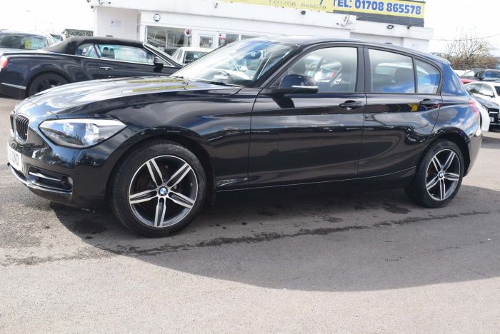 BMW 1 Series 2.0 116d Sport Sports Hatch (s/s) 5dr Hatchback Diesel Black