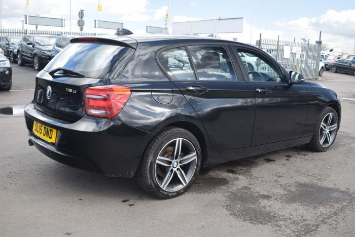 BMW 1 Series 2.0 116d Sport Sports Hatch (s/s) 5dr Hatchback Diesel Black