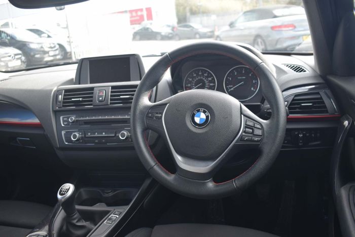 BMW 1 Series 2.0 116d Sport Sports Hatch (s/s) 5dr Hatchback Diesel Black