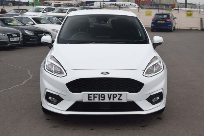 Ford Fiesta 1.0T EcoBoost ST-Line (s/s) 5dr Hatchback Petrol White